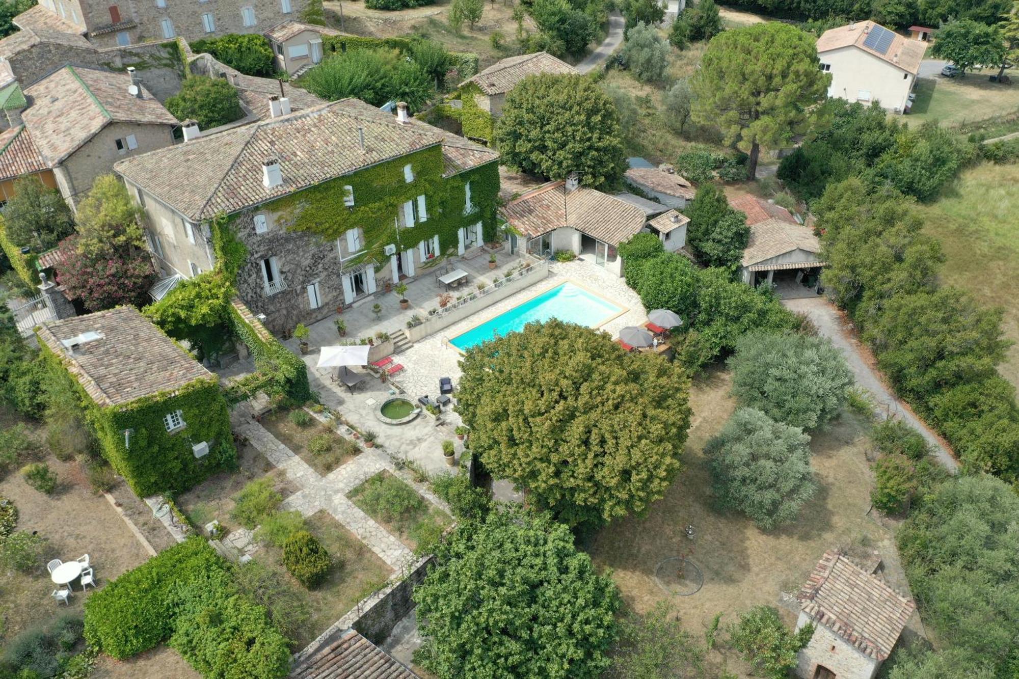 Tornac Le Domaine Du Soulier -Gite Et Chambres D'Hotes - La Maison Du Gardien מראה חיצוני תמונה
