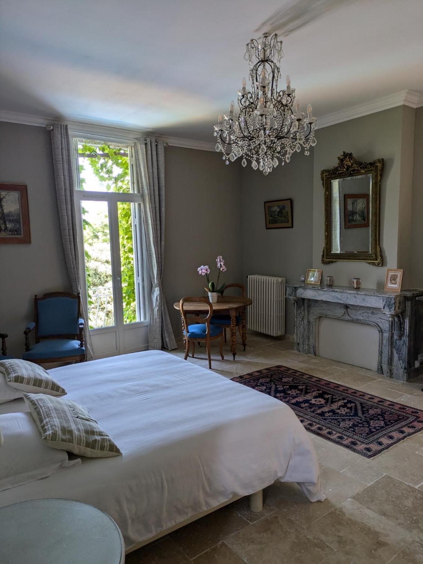 Tornac Le Domaine Du Soulier -Gite Et Chambres D'Hotes - La Maison Du Gardien מראה חיצוני תמונה